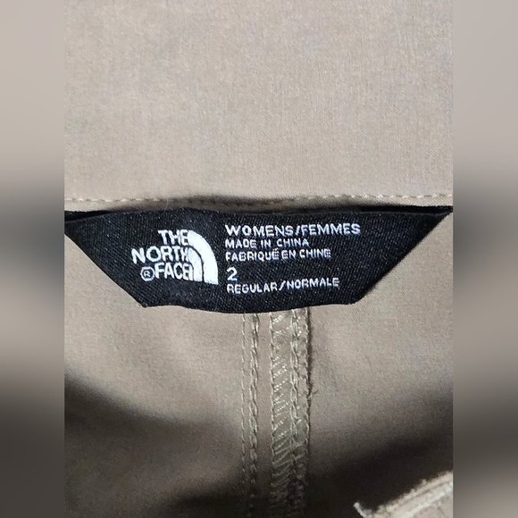 The North Face Paramount Convertible Gorpcore Hiking Pants, Size 2 - Picture 4 of 4